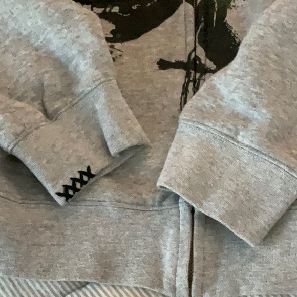 Disney Pirates of the Caribbean Zip Up Hoodie - Picture 5 of 6